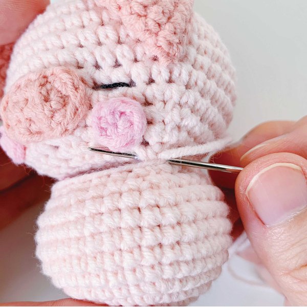 Mini amigurumi-gris, 10 cm Mini amigurumi-gris, 10 cm
