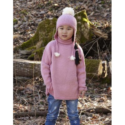 Strikkeopskrift - Sweater & hue med kvaster (junior strrelser)