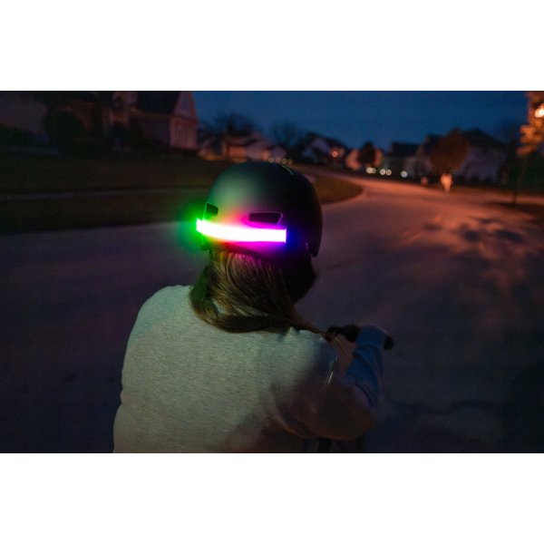 Hjälmlampa LED med färgval 3 lägen - batteridriven Hjälmlampa LED med färgval 3 lägen - batteridriven