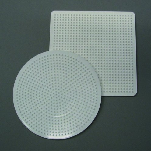 Nabbi pärlplatta 15 cm - vit 2 st. mix rund / fyrkantig Nabbi pärlplatta 15 cm - vit 2 st. mix rund / fyrkantig
