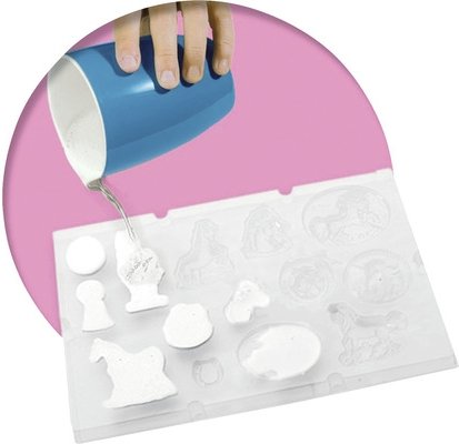 Gjut och måla hästar med glitter Gjut och måla hästar med glitter
