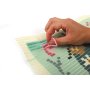 Broderikit med fj�rilsdesign i canvas