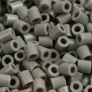 Rörpärlor NABBI 5x5 mm Askgrå 6000 st Rörpärlor NABBI 5x5 mm Askgrå 6000 st