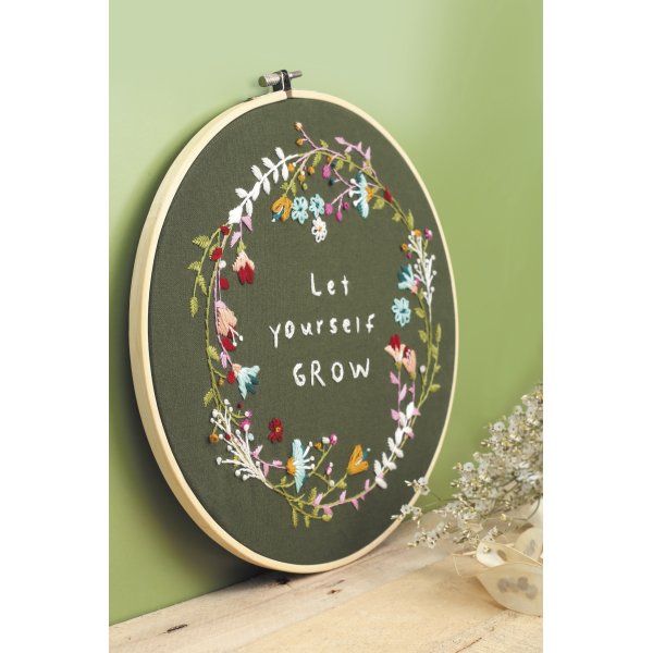 Broderikit med v�xtmotiv