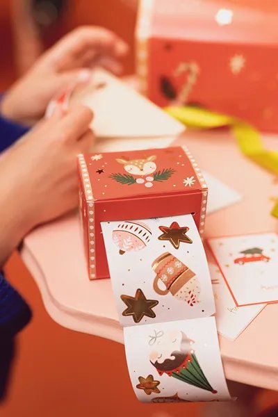 Ministickers Merry Christmas mix - 52 stickers och 16 etiketter Ministickers Merry Christmas mix - 52 stickers och 16 etiketter
