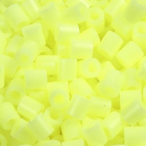 Rörpärlor NABBI medium 5x5 mm Pastellgul 6000 st Rörpärlor NABBI medium 5x5 mm Pastellgul 6000 st