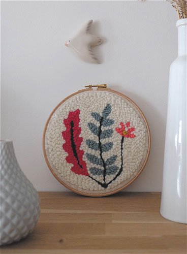 Punch needle-kit med v�xtmotiv, 20 cm
